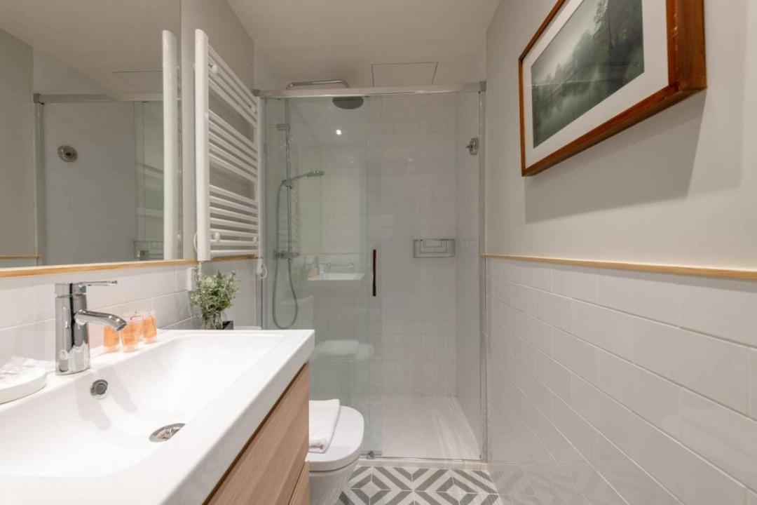 Sophisticated Brand New Flat Appartement Madrid Buitenkant foto
