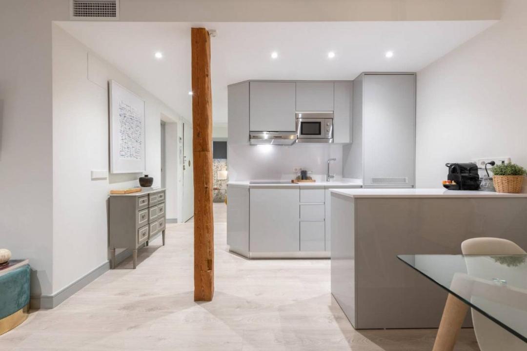Sophisticated Brand New Flat Appartement Madrid Buitenkant foto