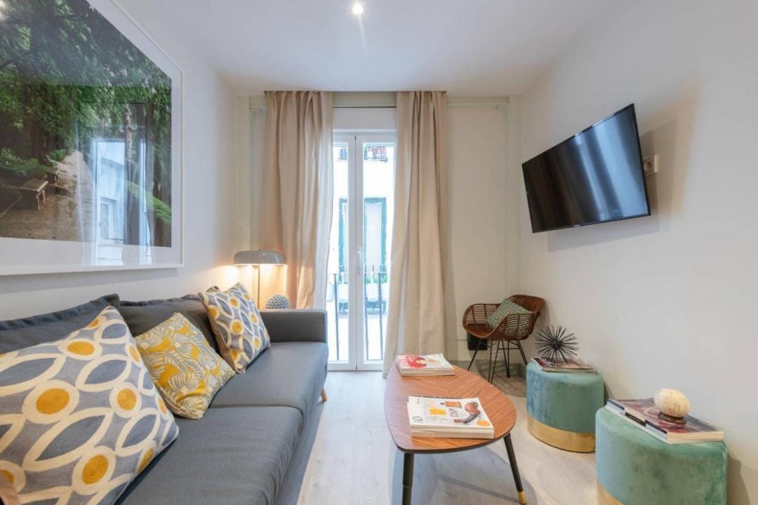 Sophisticated Brand New Flat Appartement Madrid Buitenkant foto